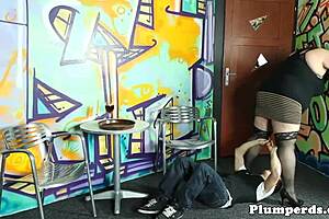 stockinged plumper gets pussylicked and pounded in missionary