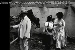 Vintage Babe Lesbians Explore