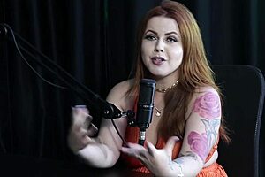 Ruiva Safada Mostra Seus Enormes Peitos - Isadora Closel