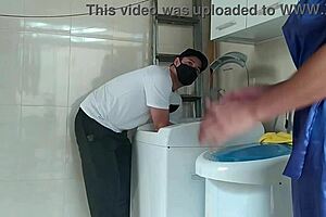 I, the housewife, tease the technician fixing the washing machine with my tits and ass