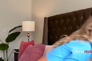 Petite milf agreed to the costume party and secretly inserted a wand into her pussy while masked