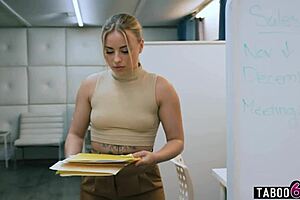 casey calvert and anna claire clouds lick pussies in office lesbian muff diving