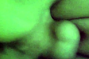 Husband makes wet pussy squirt