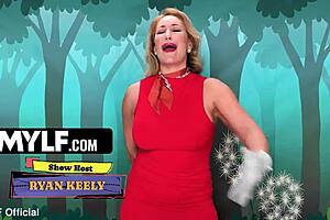 Ryan Keely handles plumbing and pussy on skeet street