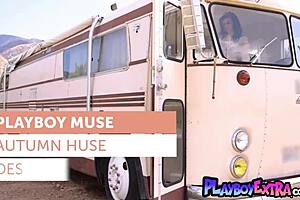 瘦红发熟女Autumn Huse沙漠裸脱诱惑