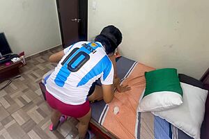 i catch my stepmom touching my stepsister, i join and fuck her in front