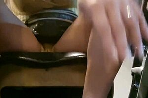 Conheci A Loira Da Buceta Inchada Na Academia