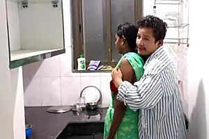 继妹穿着纱丽被继兄狠狠操逼