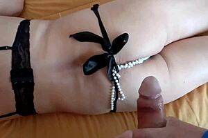 i give two cumshots on my stepmom's ass in lingerie