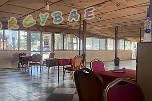 情侣公共酒吧海滩闪现暴露