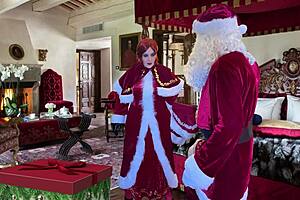 hey, granny claus has a big white dildo orgasm for christmas in july