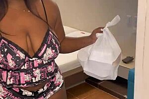 colombian woman orders delivery and pays with hot sex