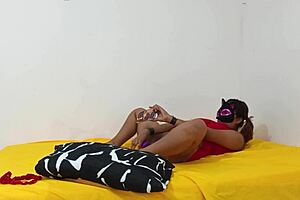 girlfriend sends video of herself masturbating her vagina to her american boyfriend