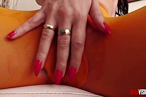 Brunette venus valencias wet milf pussy pounded by best friend husband