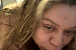 Milf Gives Delicious Blowjob In The Bedroom