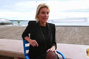 anouk 30 ans une psychologue experte en bite