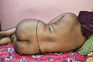 Muslim Mom Visits Massage Shop, Masseur Slides Dick Into Her