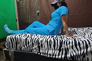 sexy madrastra vents her hot vagina smell