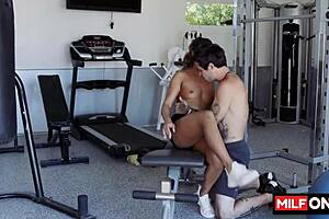 Sexy busty slut aila donovan seduces guy at gym and fucks him good