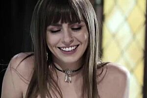 hey, teen gets pussy railed by stepdad and stepmom in threesome