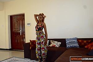 amateur african momma big clit rubbing makes her pussy squirt