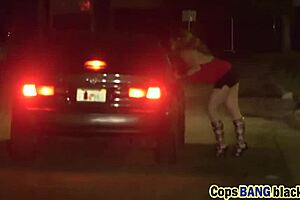 hey, black dude licks female cop's pussy 😈