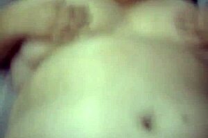 超胖SSBBW老公揉肚POV操她肥逼