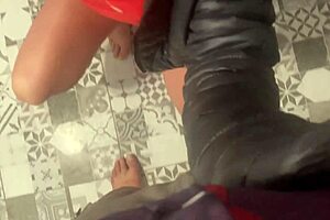 milfycalla roleplays with the tall plumber for deepthroat and dirty talk