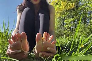 I fucked a hottie in the forest