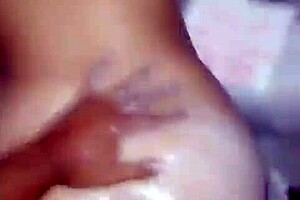 arab wife experiences hot climate