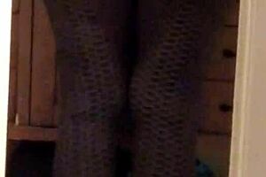 I watch my wife's big ass in leggings.