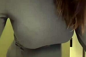 Octokuro gives slutty redhead double penetration?