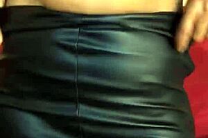 i watched ebony milf play with vibrator then pee, feeling so wet and curvy