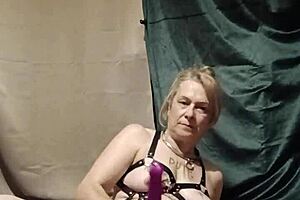 Watch me, the housewife slave, orgasm in bondage doggystyle outdoor