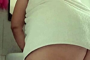 Hot Mature Woman In Shower Prepares For Intense Fucking