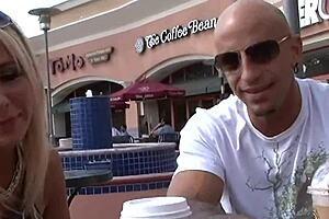 Who Can Resist Fucking This Big Tits American Mom