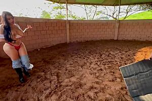 Colombian BBW fucks cowboy in barn, squirting outdoors?