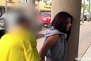 female lp officer feeds suspect with pussy