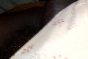 I unintentionally fuck this ebony wife's nice pussy and creampie her while spreading