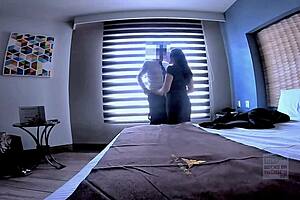 i let my wife fuck a big cock guy in front of me, she's so horny