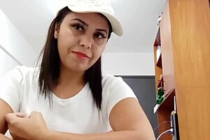 Sarah rosa vlogs her big ass on male backs