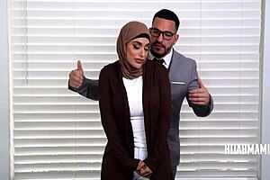 Wife in hijab cheats with Peter Green. 😈