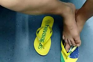 Candid Brazilian Girl Shoeplay Flip Flops