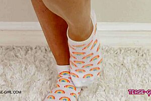 omg this teen is super hot 😍 with that petite mommy vibe on the sofa