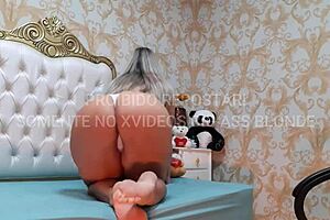 dança sensual de langerie branco com preto showing big tits and mature latina ass