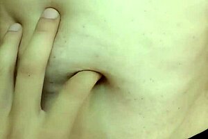 I Love Exploring Milf Girls Navel with Fingering!