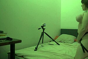 Ahahahahaha, shooting this video looks so weird with the curvy bbw milf!