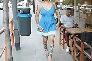 lo vi en un bar sentado y me lo traje a casa para darle flor de cojida, no?