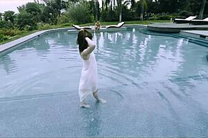 Jenna J Ross Suggests Squeezing Her Nipples While Cumming on Fingers in Shaved Pussy Play