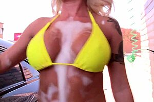 Mom milf Brooke Haven has the hook up thanks to her big tits